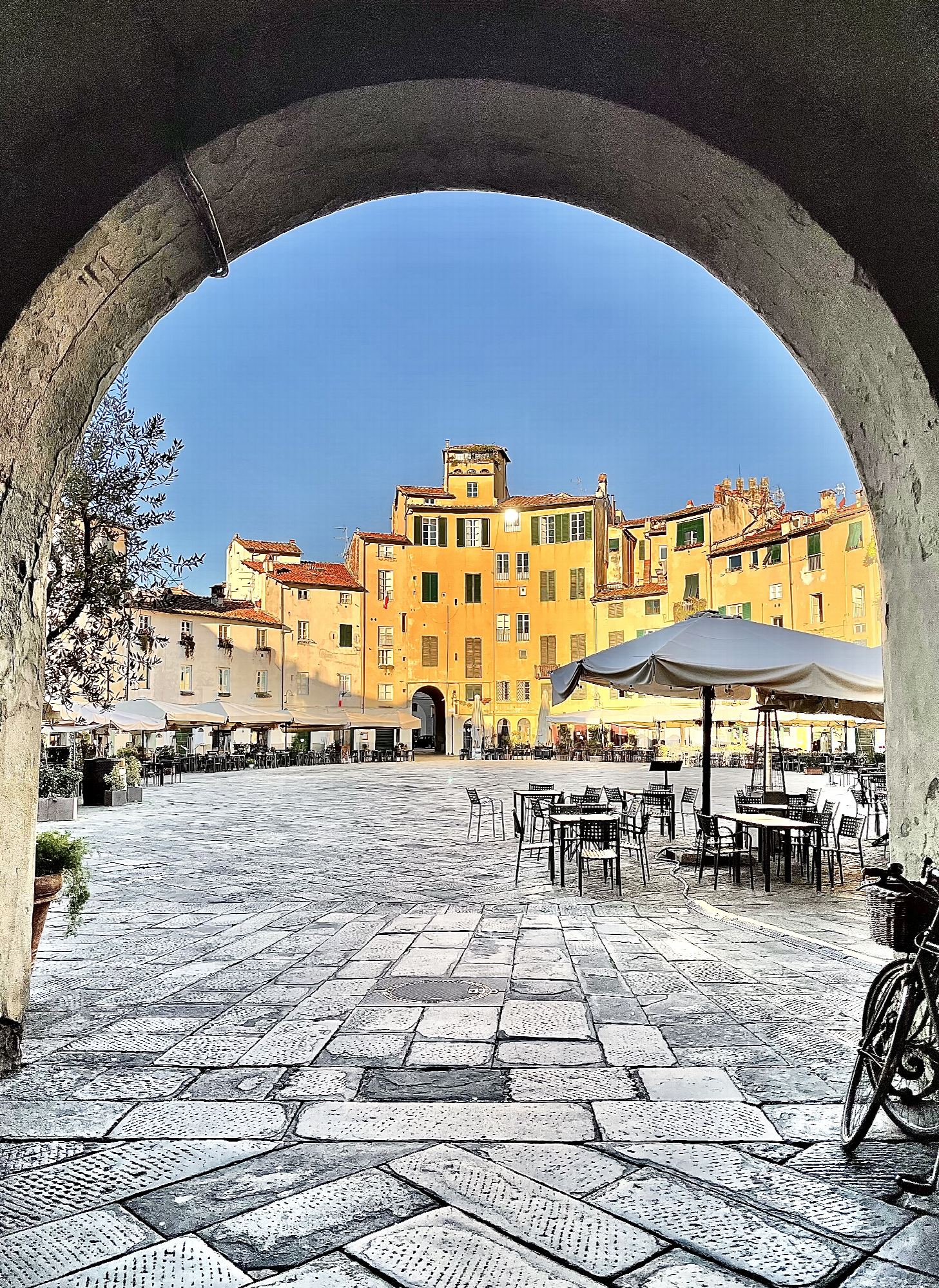 Scorcio del centro storico di Lucca